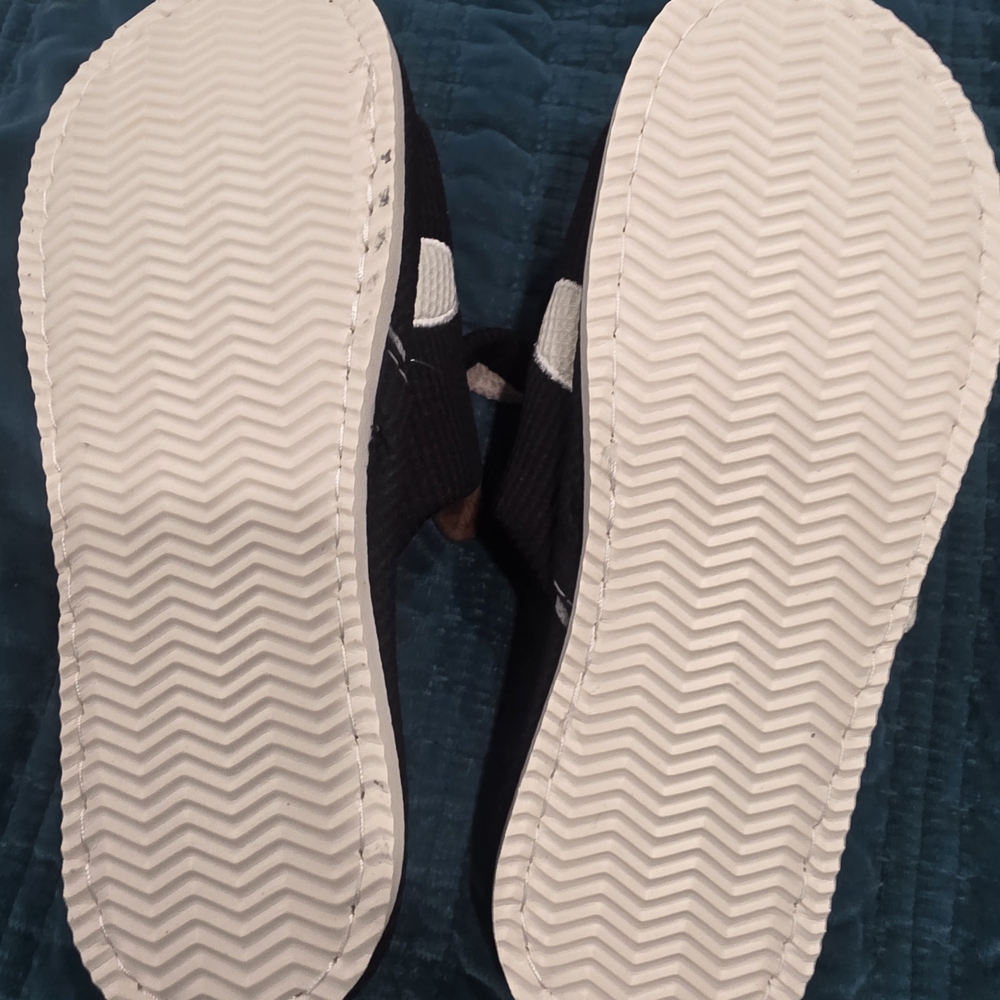 Cow Slippers - Picture 4 of 5
